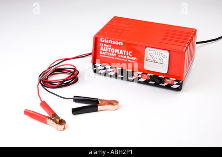Car battery charger hi-res stock photography and images - Alamy