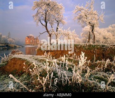 GB - WORCESTERSHIRE: Winter along River Avon at Fladbury Mill Stock Photo