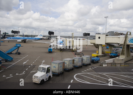 Cargo handling at Schiphol international airport Amsterdam Holland Stock Photo