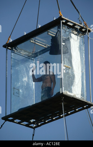 David Blaine, Above the Below, Internationally renowned magician encases himself in glass box starving for 44 days Stock Photo