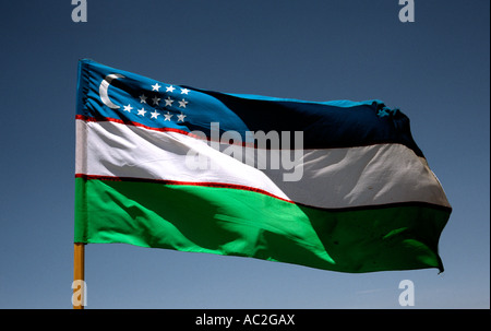 May 28, 2006 - The national flag of Uzbekistan flies above Timur's White Palace (Ak-Saray) in Shakhriabaz. Stock Photo