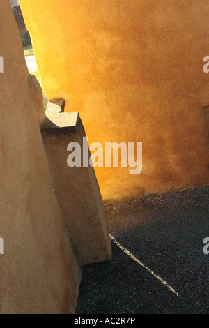 Reflected early morning winter sun on Culross Palace, Fife Stock Photo ...