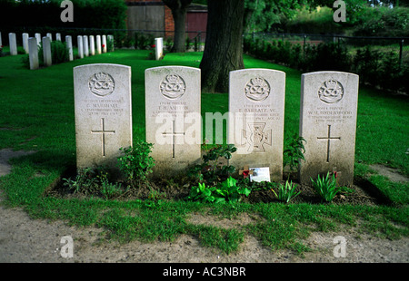 BELGIUM YPRES IEPER SALIENT WW1 ESSEX FARM CEMETERY VICTORIA CROSS T BARRATT VC Stock Photo