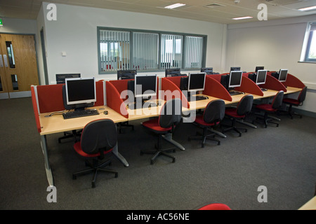 school computer suite layout Stock Photo - Alamy