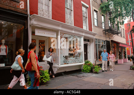 PARIS : Ralph Lauren's first store in Paris opened 1986 Ralph Lauren is the  world famous fashion brand founded in New York.holidays Stock Photo - Alamy