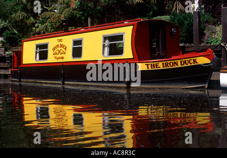 Riverside mooring Narrowboat Moored River Medway. Family 