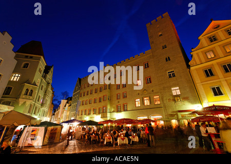 Haidplatz, Hotel zum Goldenen Kreuz, Regensburg, Upper Palatinate, Bavaria, Germany Stock Photo