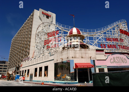 Famous Las Vegas hotel and Casino demolished 