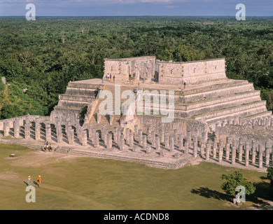 Chichen Itza, Yucatan, Mexico. Temple of the Warriors and Complex of the Thousand Columns. Stock Photo