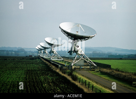 Array of radio telescopes linked by rail and computer to form one powerful receiver west of Cambridge Stock Photo