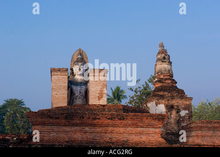 Wat Mahathat Sukhothai Historical Park Sukhothai Thailand Stock Photo