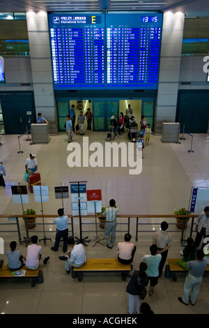 People Waiting Arrivals Area Grand Incheon International Airport ICN Seoul  South Korea Stock Photo - Alamy