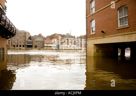 Flooded buildings on Queen's Staith looking towards King's Staith also submerged in floodwater from the river Ouse. York. UK Stock Photo