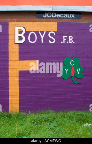 F Detail from a UVF Mural Deail from UVF Ulster Volunteer Force and SPB Shankill Protestant Boys mural Stock Photo