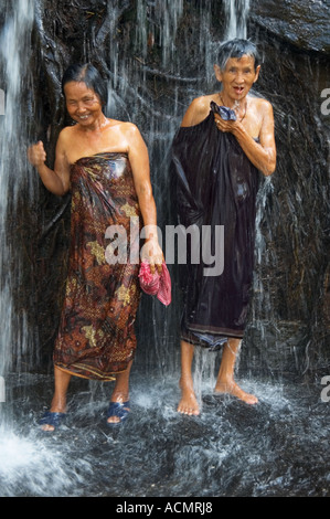 Cambodian woman wash Stock Photo