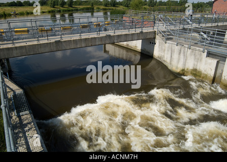 Marsh Lane Weir on the Jubilee River Stock Photo