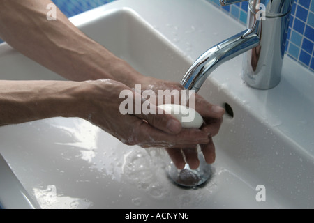 Wash hands - Hände waschen