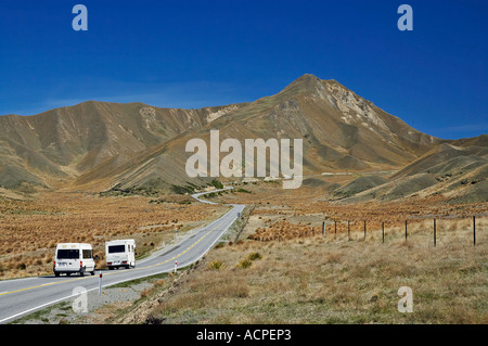 Campervans Lindis Pass Otago South Island New Zealand Stock Photo