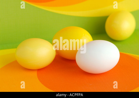 Yellow and white Easter eggs, close-up Stock Photo