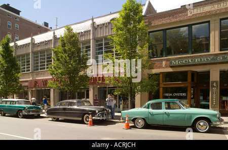 Chapel Street, New Haven, Connecticut, USA, 1950s makeover for new Indiana Jones movie Stock Photo