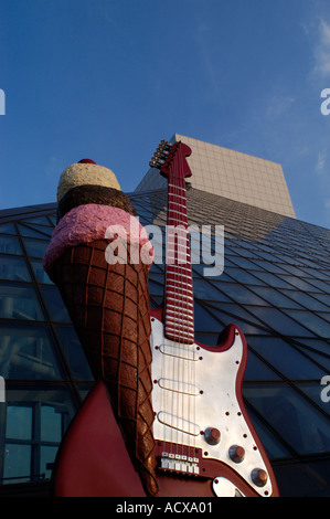 Get Your Licks in Too guitar sculpture by Frances Meryl Saltzman at Guitar Mania 2004 at the Rock and Roll Hall of Fame Stock Photo