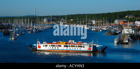 Old Floating Bridge, Chain Ferry, Cowes, Isle of Wight, England, UK, GB. Stock Photo