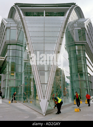 Cardinal Place having it s windows cleaned, Victoria Street, London, England, UK. Stock Photo