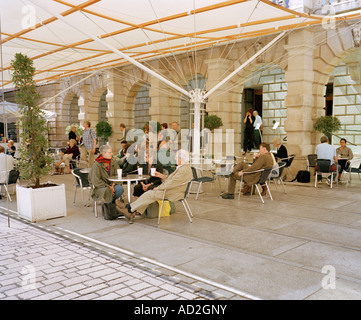 Outside cafe at the Royal Academy Arts Burlington House Piccadilly, London, England, UK. Stock Photo