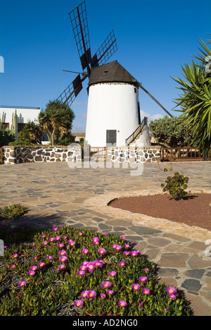 dh Centro de Artesania Molino ANTIGUA FUERTEVENTURA Traditional Fuerteventuran rural windmill in village museum Stock Photo