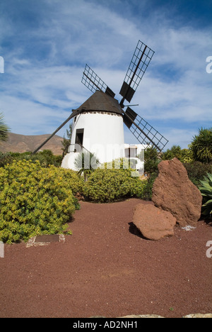 dh Centro de Artesania Molino ANTIGUA FUERTEVENTURA Traditional Fuerteventuran rural windmill in village museum cactus garden Stock Photo