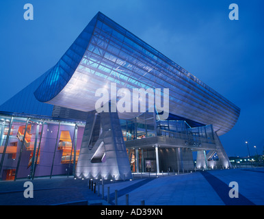 the lowry centre art gallery, salford quays, manchester, england Stock Photo