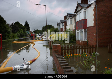 FLOOD WATER IN THE STREETS OF BENTLEY VILLAGE YORKSHIRE ENGLAND JUNE 2007 Stock Photo