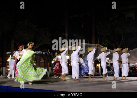 Folk dancers performing the traditional Los Pescadores dance in the Plaza de Armas, Veracruz city, Mexico Stock Photo