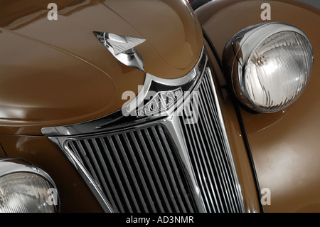 1950 Lanchester LD10 grille detail Stock Photo