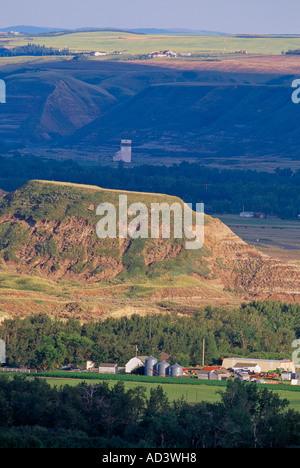 Meeting of Canadian prairies and badlands near Drumheller Alberta Canada Stock Photo