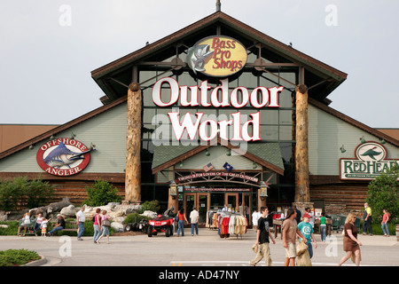 Virginia Hampton,Bass Pro Shops Outdoor World,fishing,camping,boating,supplies,shopping shopper shoppers shop shops market markets marketplace buying Stock Photo