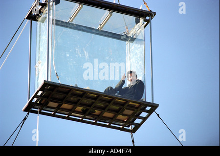 David Blaine Above the Below Internationally renowned magician encases himself in glass box starving for 44 days in London UK Stock Photo