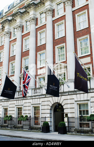 THE MILLENNIUM HOTEL GROSVENOR SQUARE LONDON ENGLAND Stock Photo