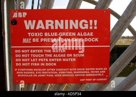 Warning sign of toxic algae present in Cranberry Lake, Deception Pass ...