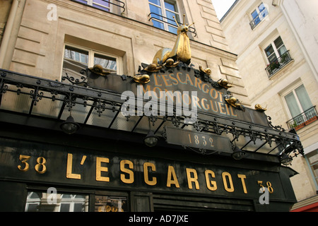 The famous L'Escargot Montorgueil Restaurant 38 rue Montorgueil Paris, France Stock Photo