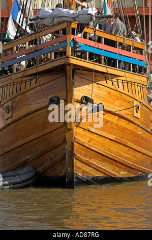 Bow of the sailing ship The Matthew in Bristol s Floating Harbour replica John Cabot s 1497 wooden square rigger Stock Photo