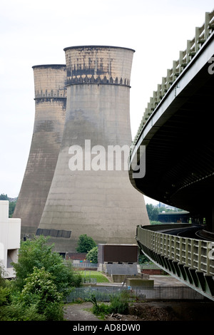 Tinsley cooling towers in Sheffield UK next to the viaduct carrying the M1 motorway Stock Photo