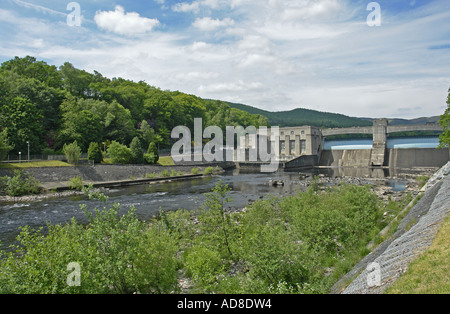 Hydroelectric dam and salmon fish ladder in Pitlochry at the south end of Loch Faskally Stock Photo