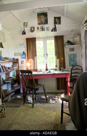Interior view of Welsh poet Dylan Thomas writing shed in Laugharne ...