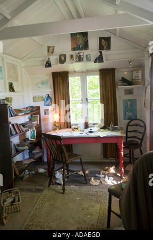 Wales Carmarthenshire Carmarthen Laugharne Dylan Thomas writing shed interior Stock Photo