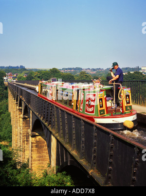 Traditional Narrowboat Crossing the Pontcysyllte Aqueduct on Shropshire Union Canal, Near Trevor, Vale of Llangollen, Wales, UK Stock Photo