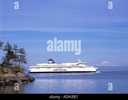 BC Super Ferry entering Active Pass en route to Swartz Bay, Vancouver Island, from Tsawwassen, BC, British Columbia, Canada Stock Photo