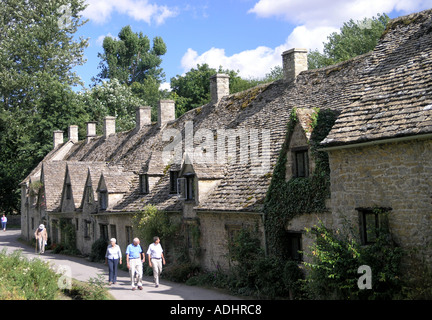 Arlington Row, Bibury, Cirencester, Gloucestershire, England. 1950s ...