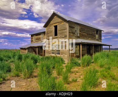 Shirk Ranch Abandoned homestead The Shirk Ranch Near Adel Oregon Stock Photo - Alamy