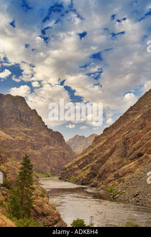 Snake River just below Hell s Canyon Dam with clouds Hell s Canyon National Recreation Area Oregon Idaho Stock Photo